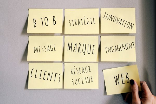 Quand on est dirigeant d’une entreprise industrielle, la communication n’est pas simple à appréhender. Souvent de vrais techniciens ou purs commerciaux, les dirigeants de PME industrielles peuvent être méfiants sur les effets du marketing.  Audit | Plateforme de marque | Positionnement | Logotype | Signature de marque | Charte graphique